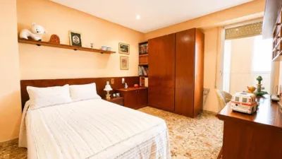 Apartment at Carrer Poeta Miguel Hernandez, No. 14 photo 14