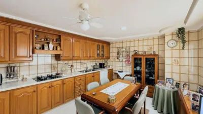 Apartment at Carrer Poeta Miguel Hernandez, No. 14 photo 3