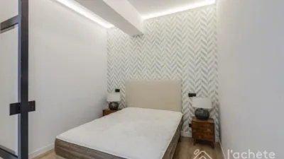 Apartment on Calle de Fernán González photo 10