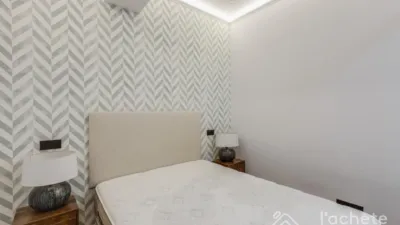 Apartment on Calle de Fernán González photo 14