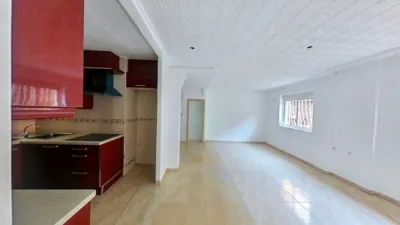 Flat in La Creu Coberta photo 2
