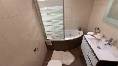 Apartment at Carrer del Poeta Mas i Ros, 53 photo 16