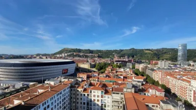 Top floor apartment on Juan Antonio Zunzunegui Etorbidea photo 11