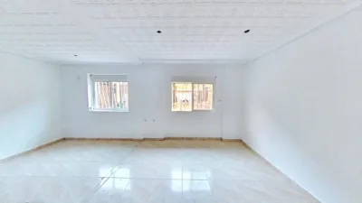 Flat in La Creu Coberta photo 4