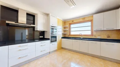 Apartment on Carrer de Miquel Sants Oliver photo 2
