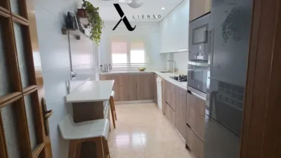 Flat on Calle de la Almenara photo 9
