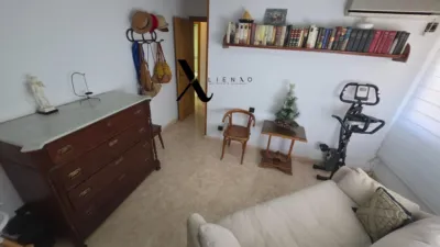 Flat on Calle de la Almenara photo 25