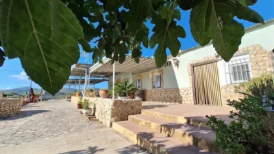 Rustic farm on Calle Solana La photo 2