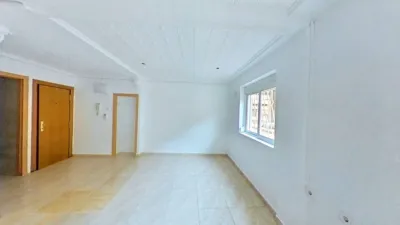 Flat in La Creu Coberta photo 6