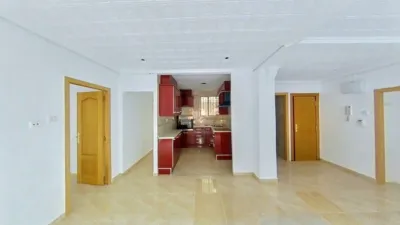 Flat in La Creu Coberta photo 7