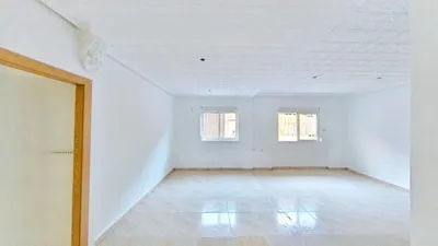 Flat in La Creu Coberta photo 10