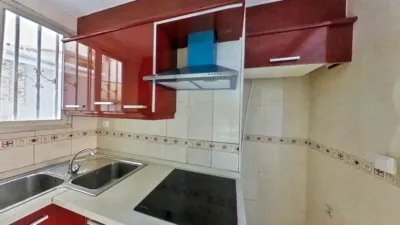 Flat in La Creu Coberta photo 18