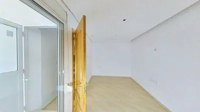 Flat in La Creu Coberta photo 16