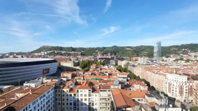 Top floor apartment on Juan Antonio Zunzunegui Etorbidea photo 19