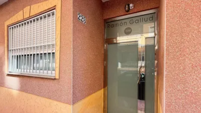 Apartment in Bus Station photo 26