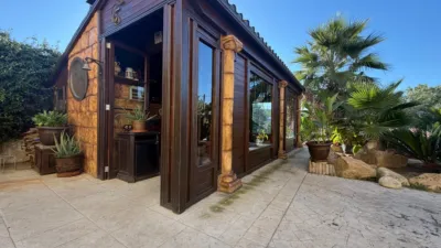 Chalet on Carrer Montjuïc photo 60