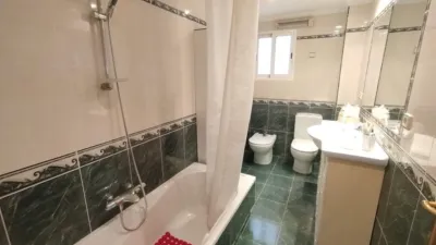 Apartment on Carrer de l'Alcalde Baeza Santamaría photo 24