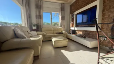 Chalet on Carrer Montjuïc photo 22