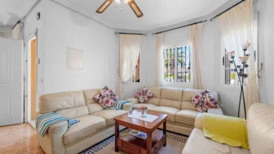 Chalet in El Raso photo 8