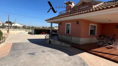 Chalet on Calle Campillo photo 40