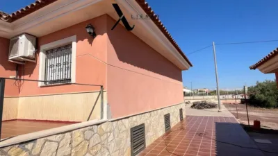 Chalet on Calle Campillo photo 3