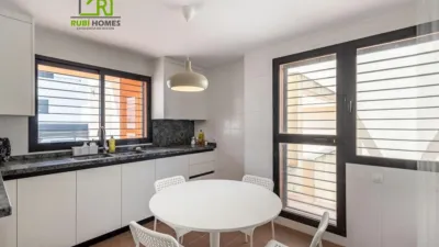 Townhouse in Loma Verde photo 13