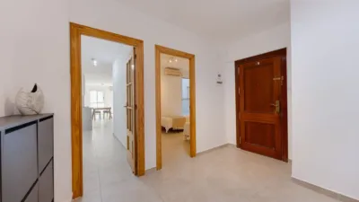 Apartment at 25 Ramón y Cajal Street photo 6