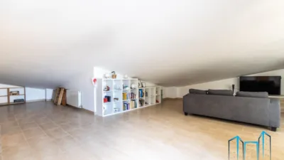 Duplex penthouse on Carrer de les Tres Creus photo 34