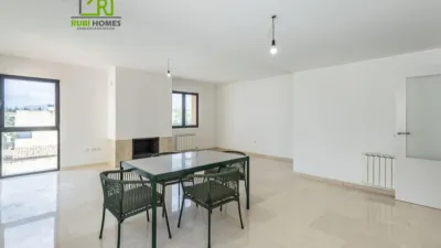 Townhouse in Loma Verde photo 9