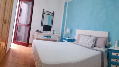Apartment on Las Marismas Street photo 10