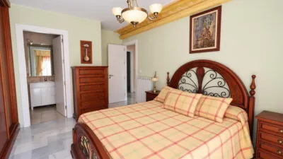Semi-detached house on Ceuta Street photo 34