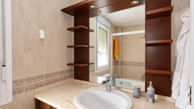 Semi-detached house on Ceuta Street photo 48