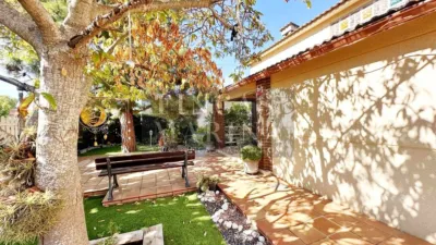 Chalet on Avinguda de l'Hospital photo 89