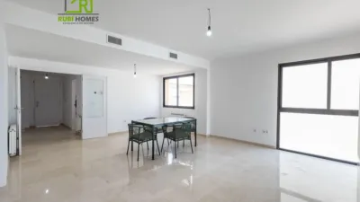 Townhouse in Loma Verde photo 8