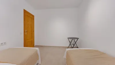Apartment at 25 Ramón y Cajal Street photo 28