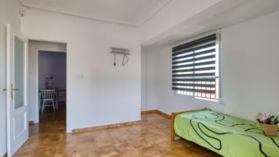 Apartment on Carrer de Miguel Hernández photo 5