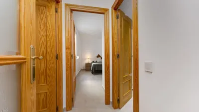 Apartment at 25 Ramón y Cajal Street photo 29