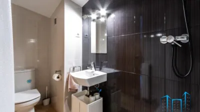 Duplex penthouse on Carrer de les Tres Creus photo 39