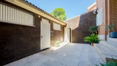 Chalet on Calle de Laguna Negra photo 3