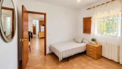 Chalet on Calle 8 de Març photo 18