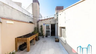Duplex penthouse on Carrer de les Tres Creus photo 47