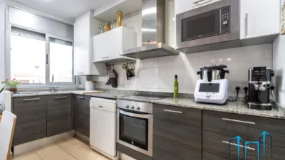 Duplex penthouse on Carrer de les Tres Creus photo 13