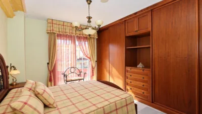 Semi-detached house on Ceuta Street photo 36