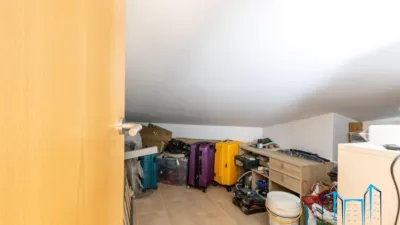 Duplex penthouse on Carrer de les Tres Creus photo 43