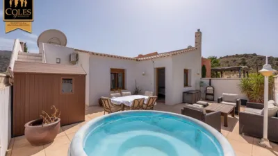 Chalet en calle Jardines del Agua photo 2
