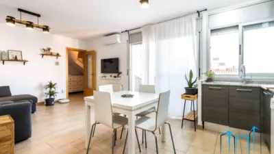 Duplex penthouse on Carrer de les Tres Creus photo 4