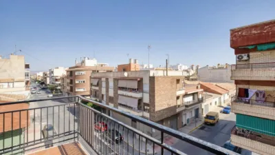 Apartment on Carrer de Miguel Hernández photo 2