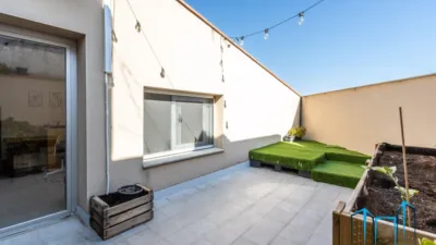 Duplex penthouse on Carrer de les Tres Creus photo 46