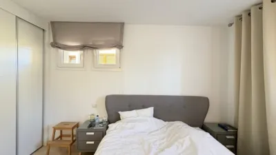 Apartment on Carrer del Tornado photo 32
