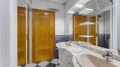 Apartment at 25 Ramón y Cajal Street photo 25